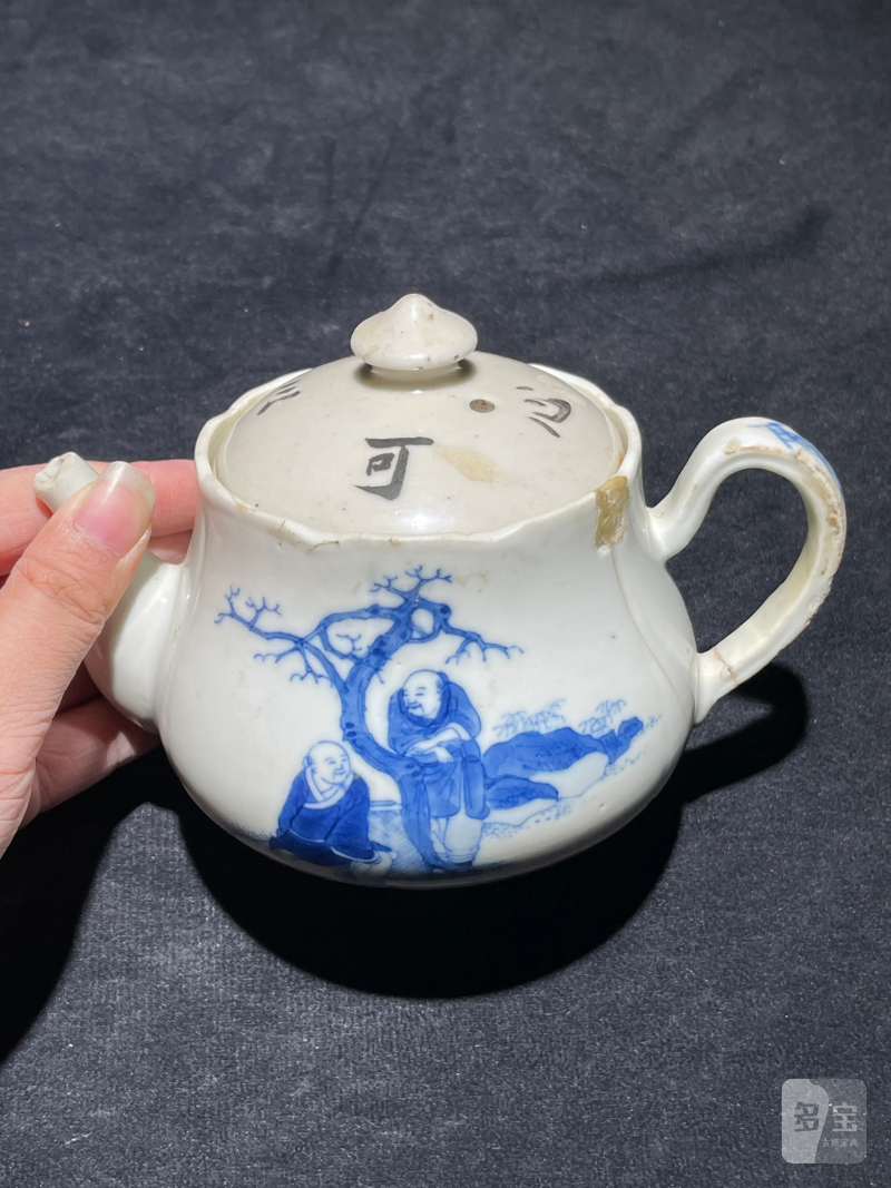 清宣统“江西瓷业公司”青花人物纹茶壶 - 图2